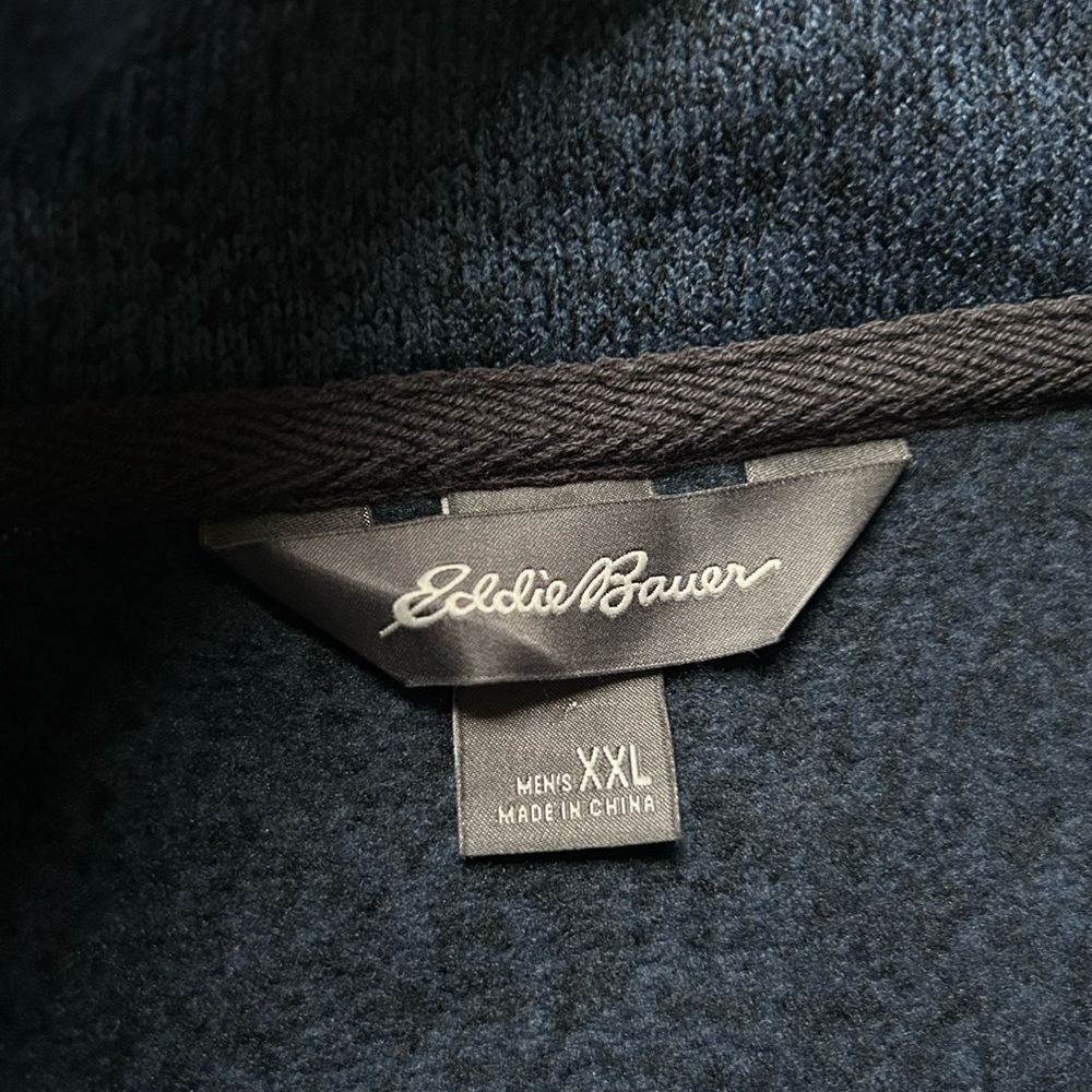 Eddie Bauer Men's Navy Zip-Up Sweater - Picture 4 of 6